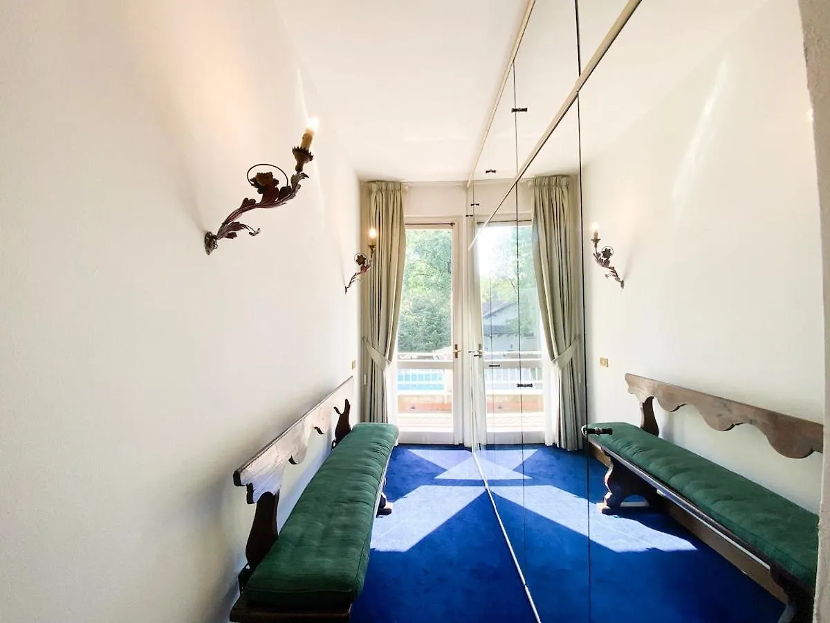 Capiago Intimiano Italian Vintage Villa In Cascina Pelada איטליה