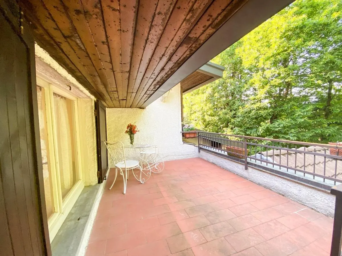 Capiago Intimiano Italian Vintage Villa In Cascina Pelada איטליה