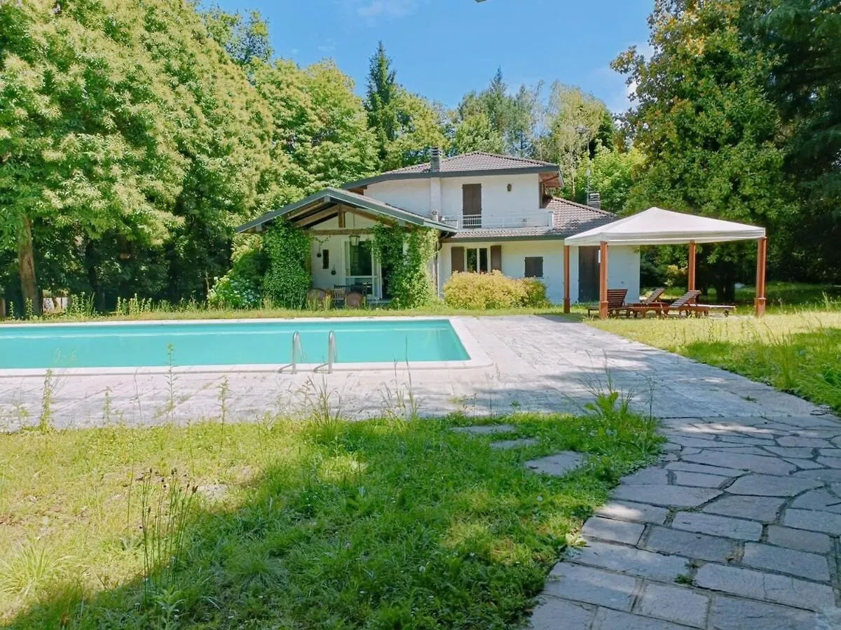 Capiago Intimiano Italian Vintage Villa In Cascina Pelada איטליה